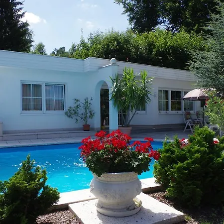 Gaestehaus Gaens - Vakantiehuis Schirgiswalde-Kirschau